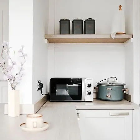 Stylish Renovated Near Headingley & Park Apartment