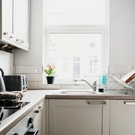 Apartment Stylish Renovated Near Headingley & Park Leeds (West Yorkshire)