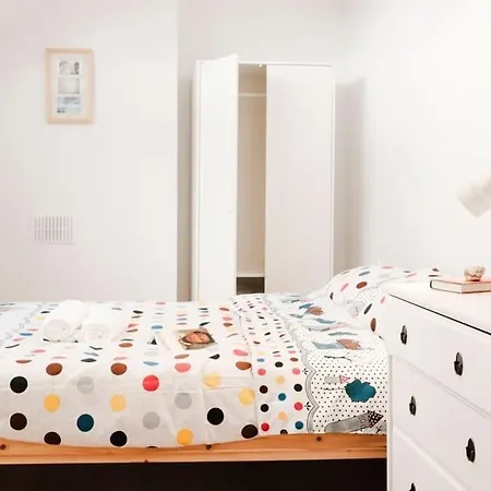 Stylish Renovated Near Headingley & Park Apartment Leeds (West Yorkshire)