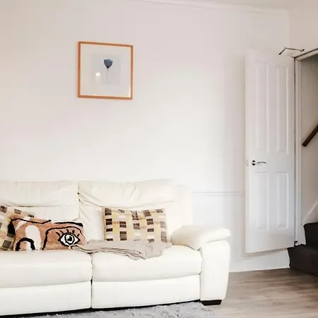 Stylish Renovated Near Headingley & Park Apartment